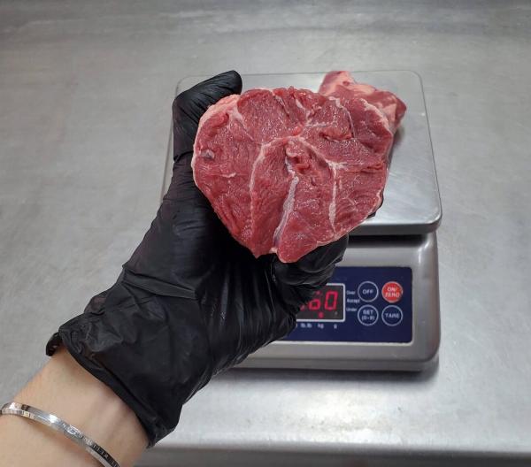 Bò Black Angus Ăn Ngũ Cốc 120 Ngày – Bí Mật Đằng Sau Phần Thịt Shin
